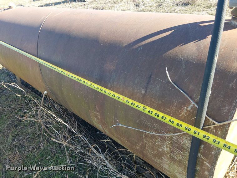 image for item EU0190 Fuel and lube tanks