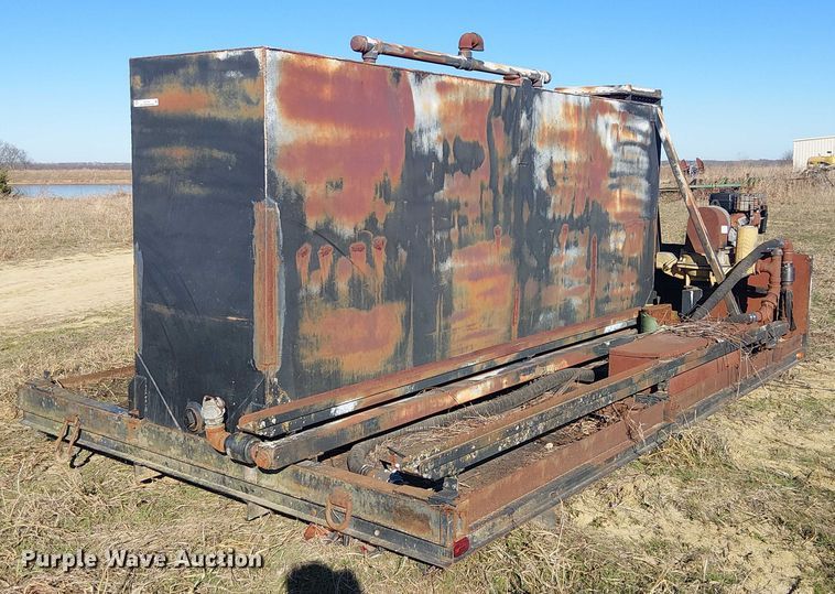 image for item EU0194 Fuel & lube tank