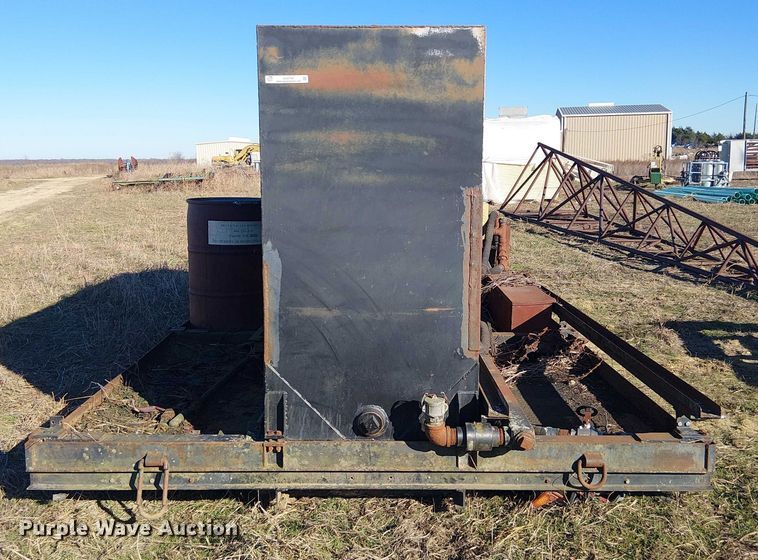 image for item EU0194 Fuel & lube tank