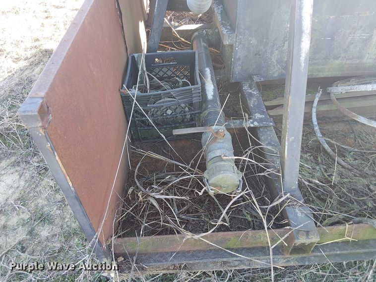 image for item EU0194 Fuel & lube tank