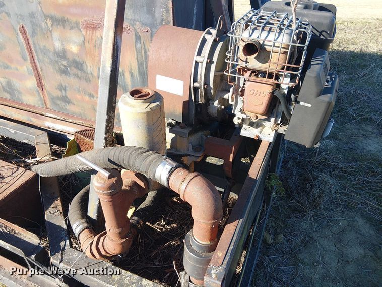 image for item EU0194 Fuel & lube tank