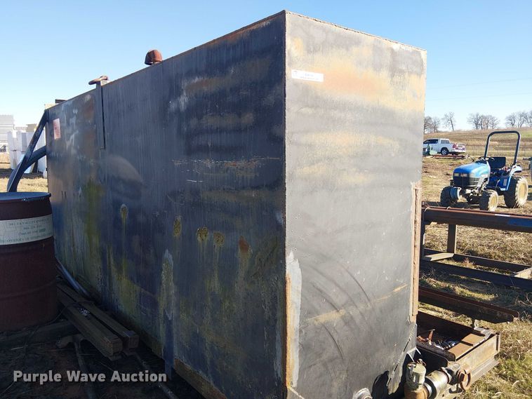 image for item EU0194 Fuel & lube tank