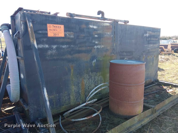 image for item EU0194 Fuel & lube tank