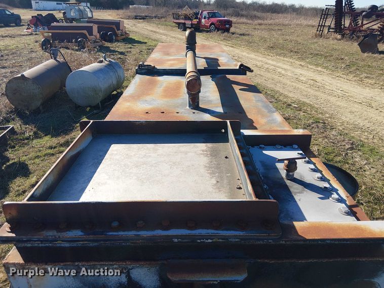 image for item EU0194 Fuel & lube tank