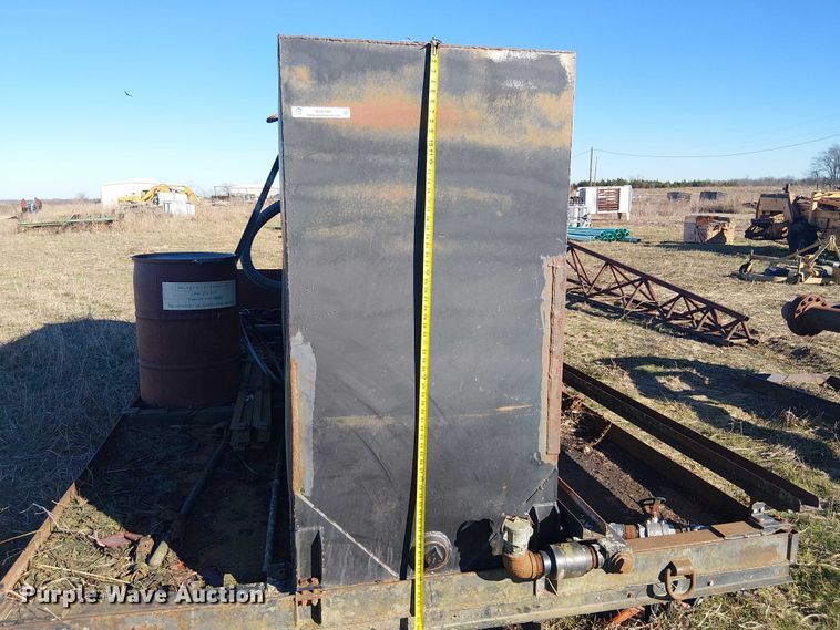 image for item EU0194 Fuel & lube tank