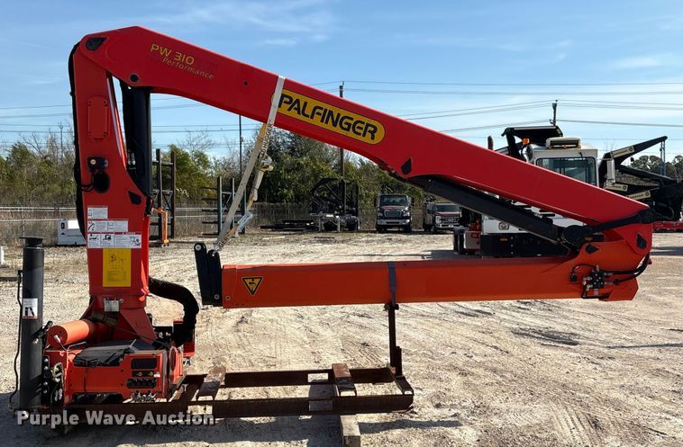 image for item EU7132 2018 Palfinger PW 310 knuckle boom crane