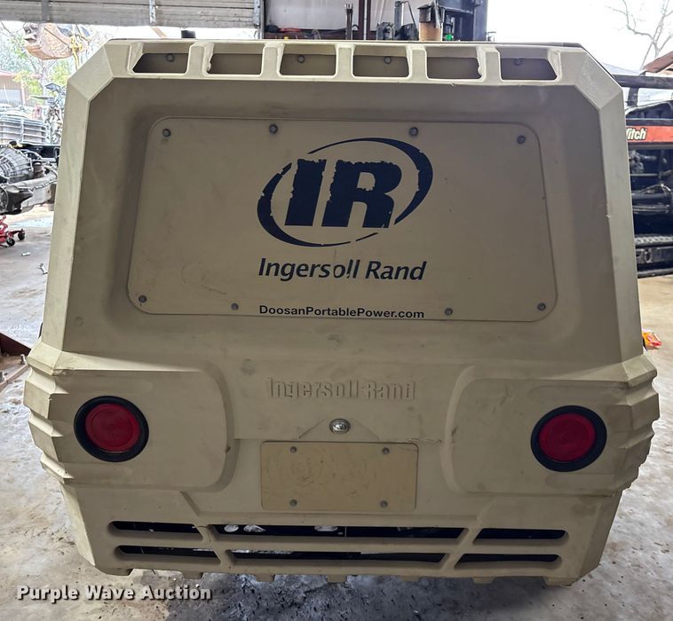 image for item EU7151 2011 Doosan P185WJD-T4I air compressor