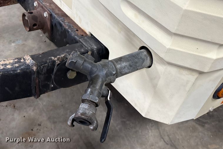 image for item EU7151 2011 Doosan P185WJD-T4I air compressor