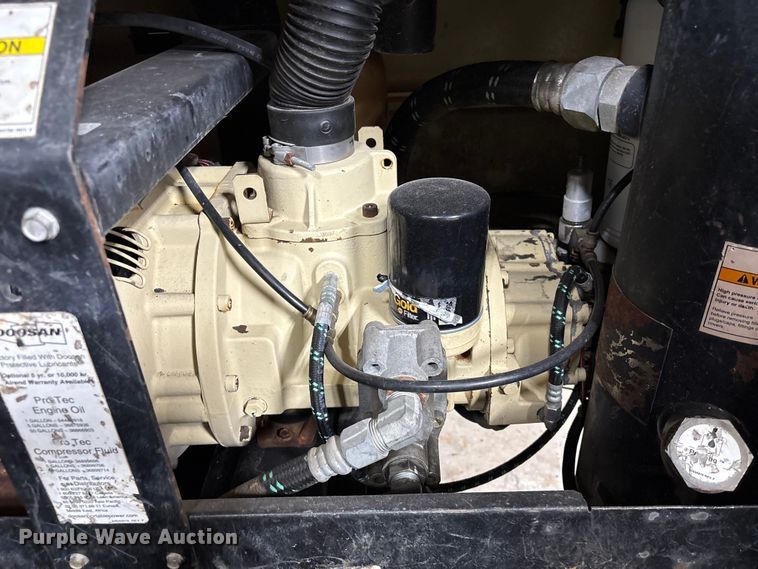 image for item EU7151 2011 Doosan P185WJD-T4I air compressor