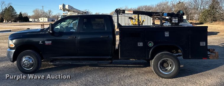 image for item FB0532 2010 Dodge Ram 3500 Crew Cab utility bed pickup truck