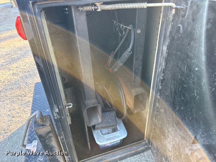 image for item FB0532 2010 Dodge Ram 3500 Crew Cab utility bed pickup truck