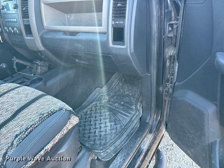 image for item FB0532 2010 Dodge Ram 3500 Crew Cab utility bed pickup truck