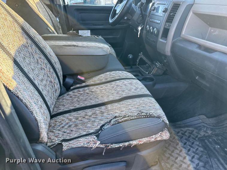 image for item FB0532 2010 Dodge Ram 3500 Crew Cab utility bed pickup truck