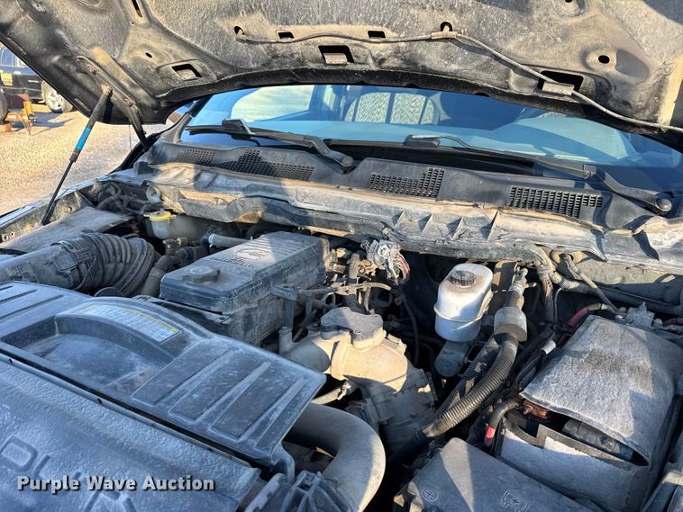 image for item FB0532 2010 Dodge Ram 3500 Crew Cab utility bed pickup truck