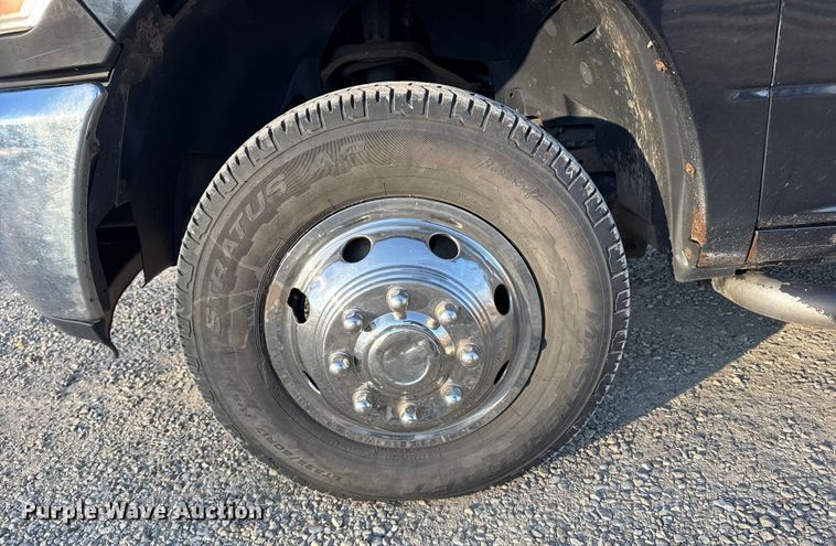 image for item FB0532 2010 Dodge Ram 3500 Crew Cab utility bed pickup truck