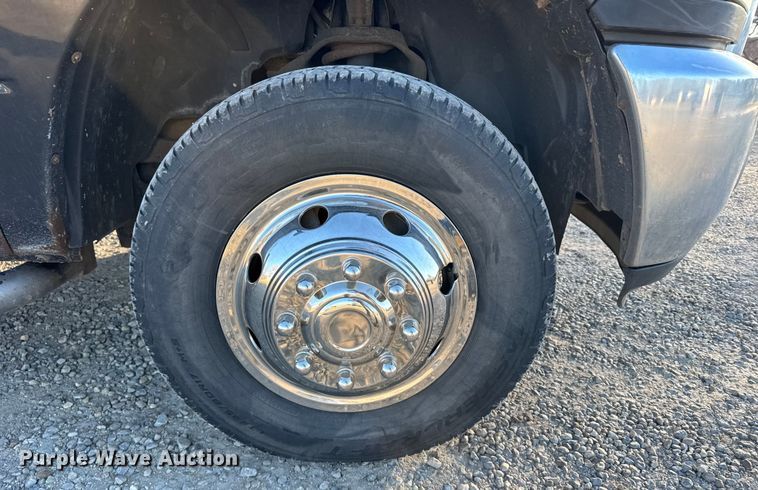 image for item FB0532 2010 Dodge Ram 3500 Crew Cab utility bed pickup truck