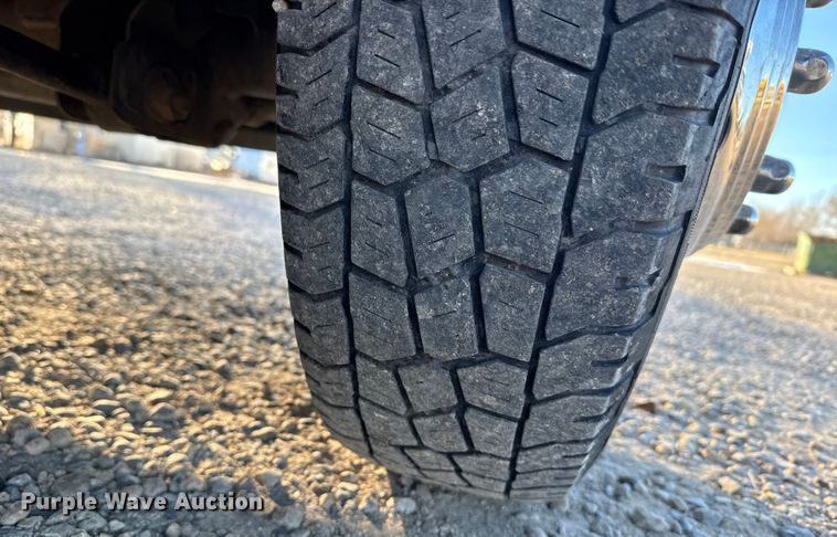 image for item FB0532 2010 Dodge Ram 3500 Crew Cab utility bed pickup truck