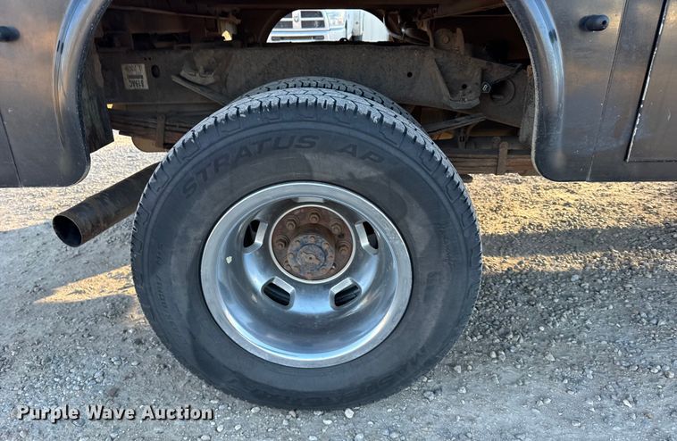 image for item FB0532 2010 Dodge Ram 3500 Crew Cab utility bed pickup truck