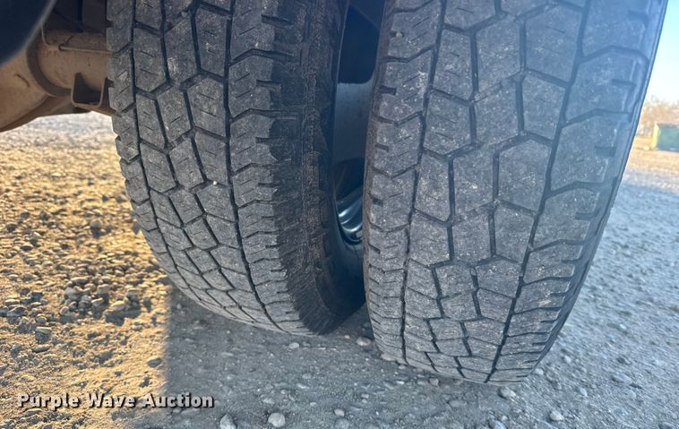 image for item FB0532 2010 Dodge Ram 3500 Crew Cab utility bed pickup truck