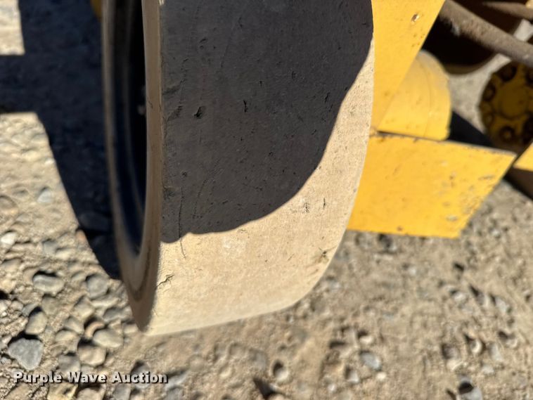 image for item FB0536 Grove SM2632E scissor lift