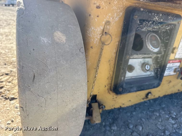 image for item FB0536 Grove SM2632E scissor lift