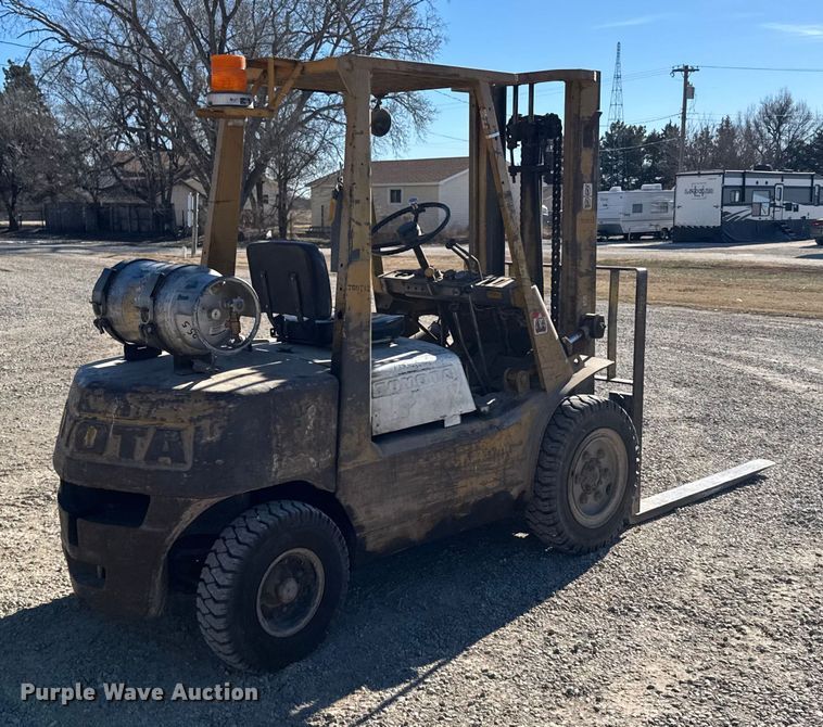image for item FB0537 Toyota FG30 forklift