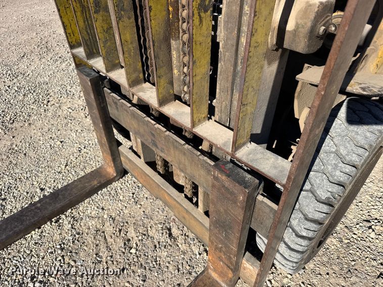 image for item FB0537 Toyota FG30 forklift