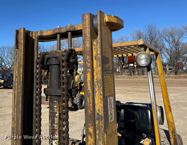 image for item FB0537 Toyota FG30 forklift