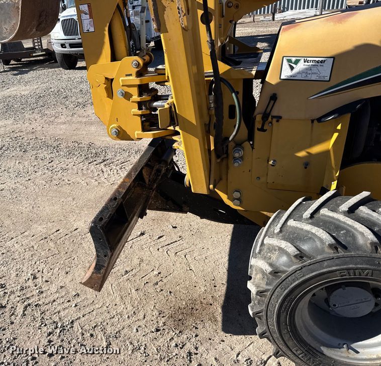 image for item FB0538 2012 Vermeer RTX550 trencher with equipment trailer