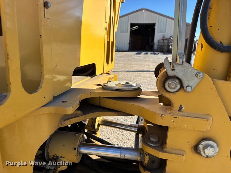 image for item FB0538 2012 Vermeer RTX550 trencher with equipment trailer