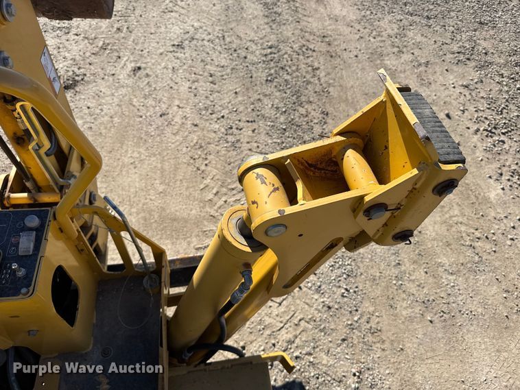 image for item FB0538 2012 Vermeer RTX550 trencher with equipment trailer