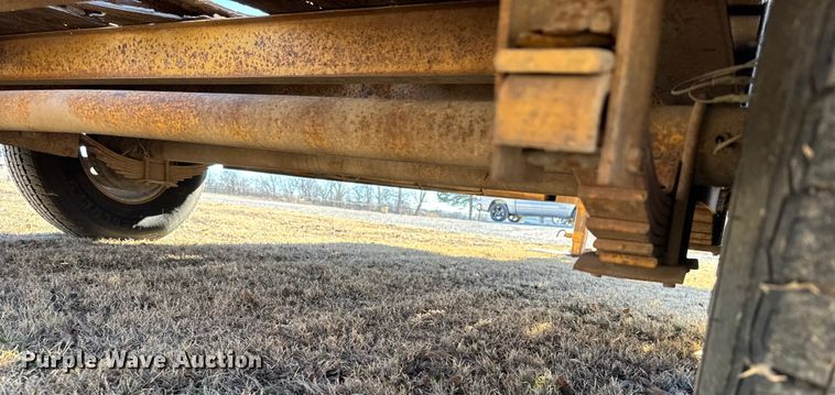 image for item FB0538 2012 Vermeer RTX550 trencher with equipment trailer