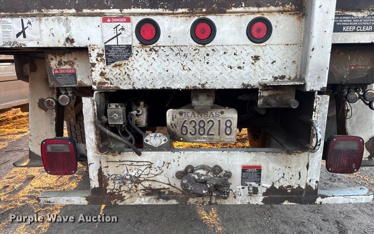 image for item FG1601 2005 International 4300 bucket truck