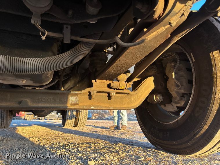 image for item FG1601 2005 International 4300 bucket truck