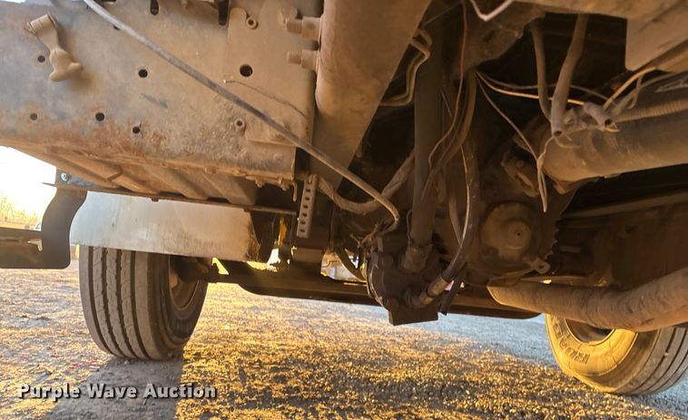 image for item FG1601 2005 International 4300 bucket truck