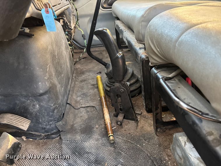 image for item FG1601 2005 International 4300 bucket truck