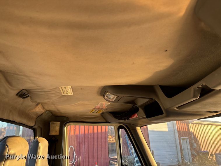 image for item FG1601 2005 International 4300 bucket truck