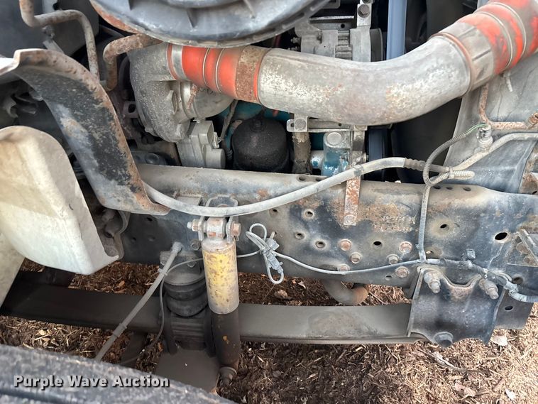 image for item FG1601 2005 International 4300 bucket truck