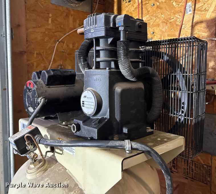 image for item FG1639 2013 Ingersoll rand TSN4N5 air compressor