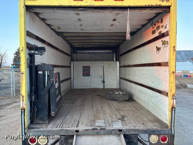 image for item FG1640 1989 GMC Vandura 3500 box truck