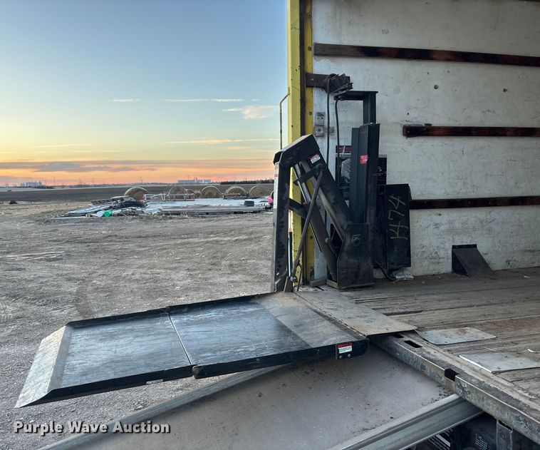 image for item FG1640 1989 GMC Vandura 3500 box truck