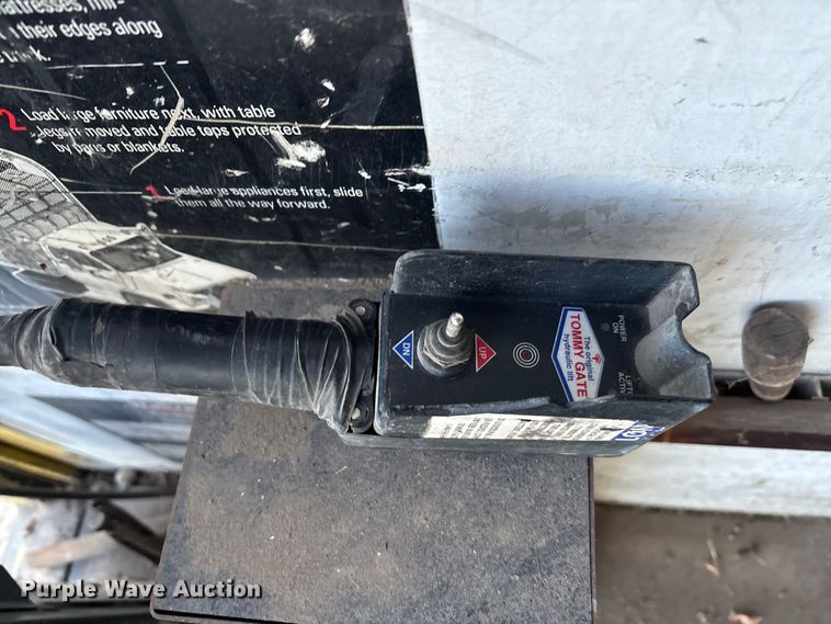 image for item FG1640 1989 GMC Vandura 3500 box truck