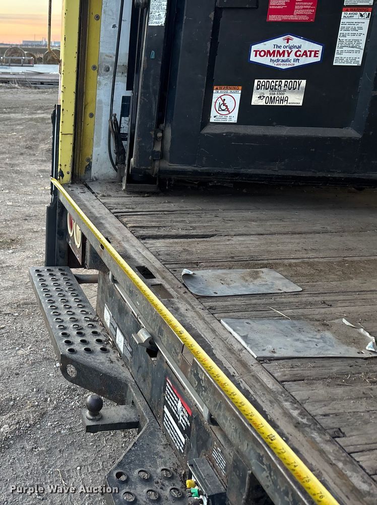 image for item FG1640 1989 GMC Vandura 3500 box truck