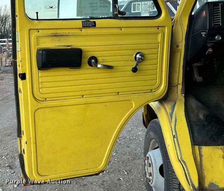 image for item FG1640 1989 GMC Vandura 3500 box truck