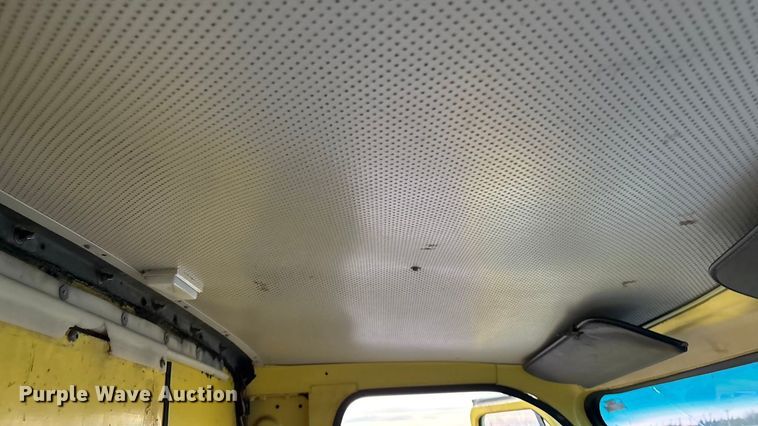 image for item FG1640 1989 GMC Vandura 3500 box truck