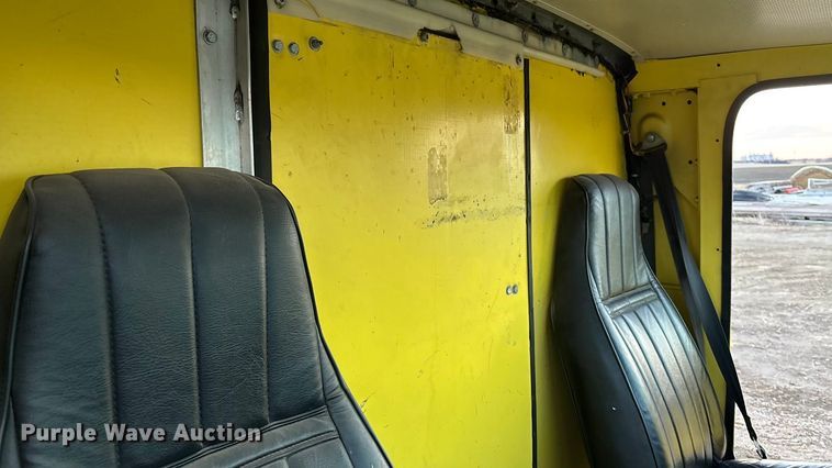 image for item FG1640 1989 GMC Vandura 3500 box truck