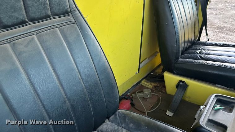 image for item FG1640 1989 GMC Vandura 3500 box truck