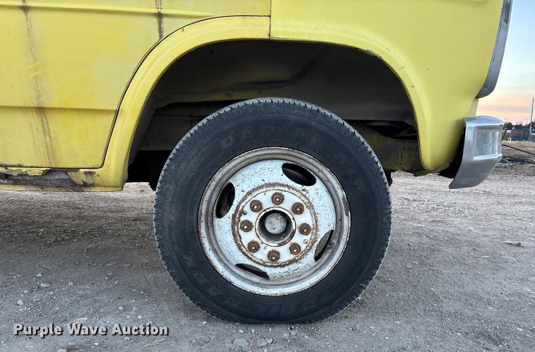 image for item FG1640 1989 GMC Vandura 3500 box truck