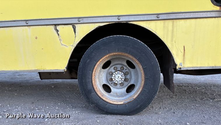 image for item FG1640 1989 GMC Vandura 3500 box truck