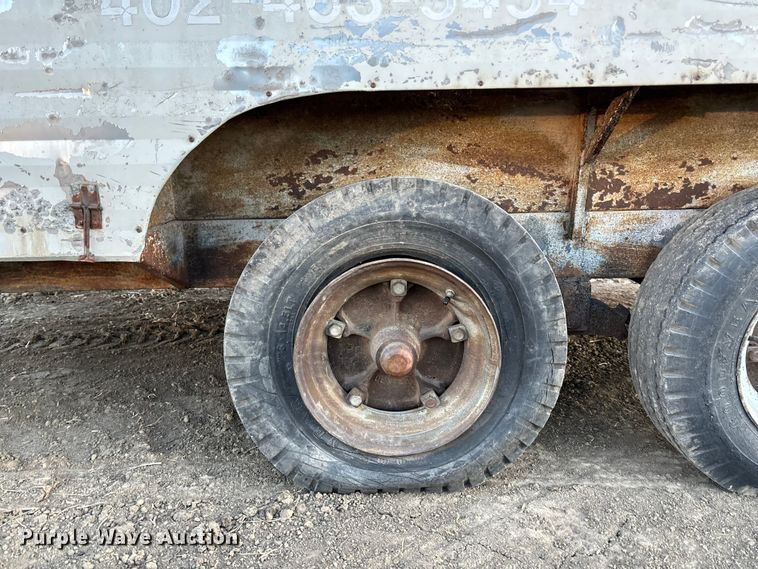 image for item FG1641 1968 Wells Cargo enclosed cargo trailer